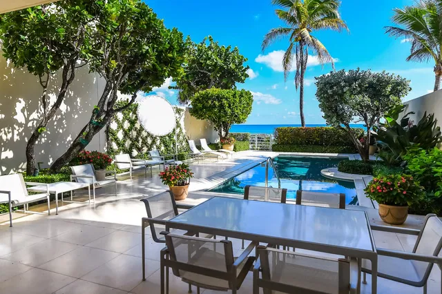 Sloan's Curve Palm Beach Residence photo 12