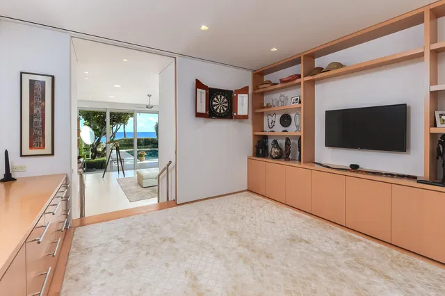 Sloan's Curve Palm Beach Residence photo 17