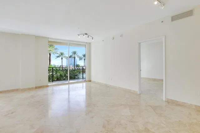 CityPlace South Tower Unit 1013 photo 9