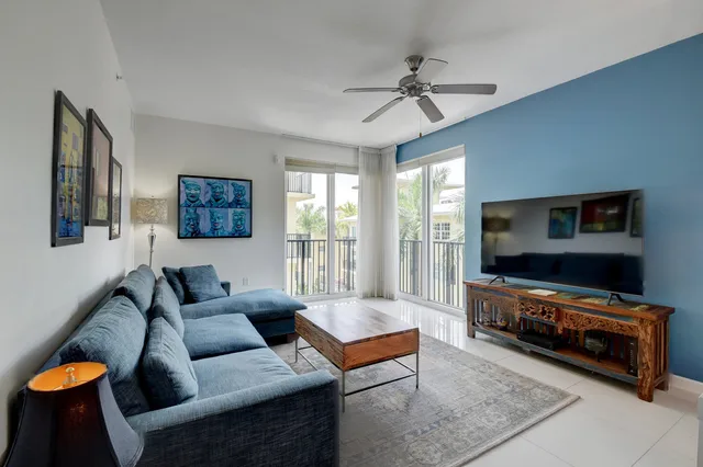The Astor Unit 415 photo 5