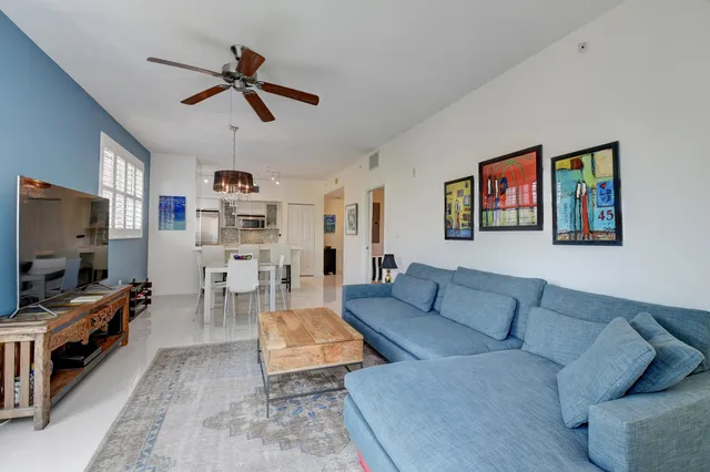 The Astor Unit 415 photo 8