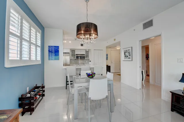 The Astor Unit 415 photo 9