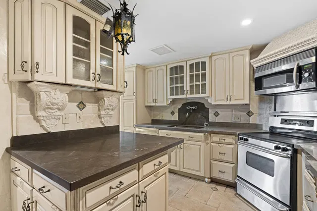 Palm Beach Biltmore Unit 308/309 photo 9