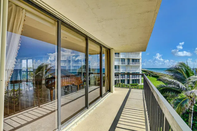 Emeraude Palm Beach Unit 304 photo 9