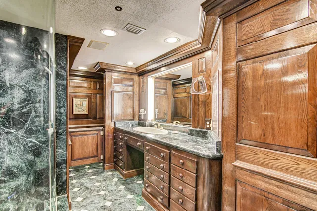 Emeraude Palm Beach Unit 304 photo 21