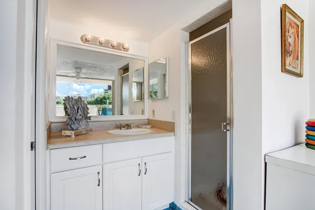 Emeraude Palm Beach Unit 304 photo 34