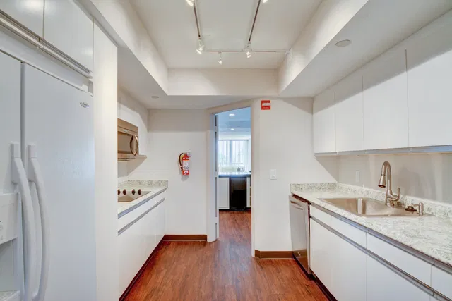 Emeraude Palm Beach Unit 304 photo 54