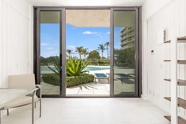 Sloan's Curve Palm Beach Unit 204n & C4e photo 8