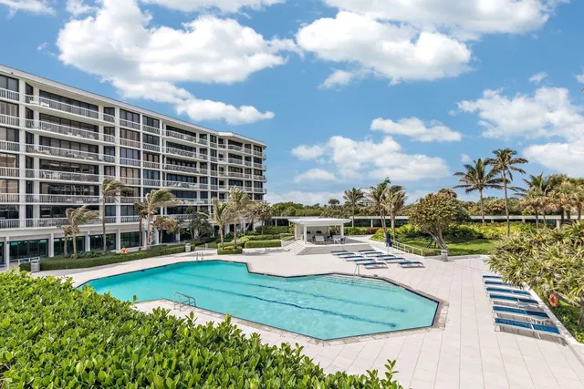 Sloan's Curve Palm Beach Unit 204n & C4e photo 9