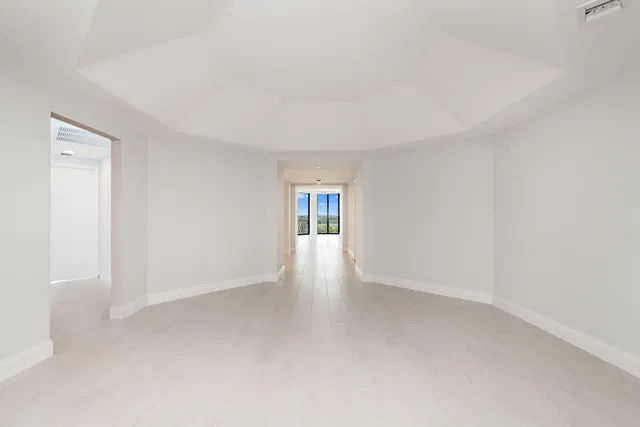 Sloan's Curve Palm Beach Unit 204n & C4e photo 11