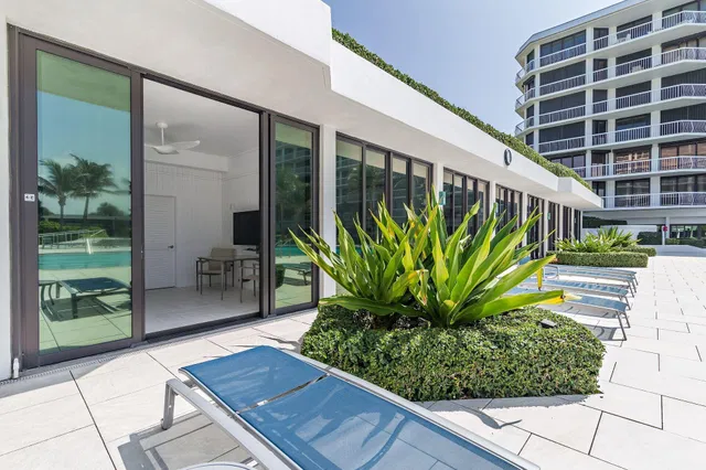 Sloan's Curve Palm Beach Unit 204n & C4e photo 20