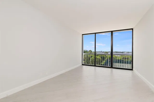 Sloan's Curve Palm Beach Unit 204n & C4e photo 26
