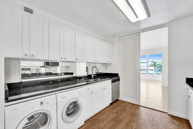 Palm Beach Towers, Palm Beach Unit 506 B photo 6