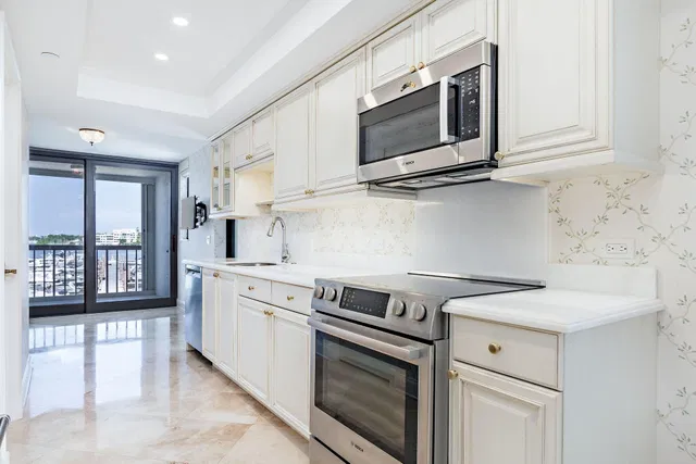 Waterview Towers Unit 506 photo 7