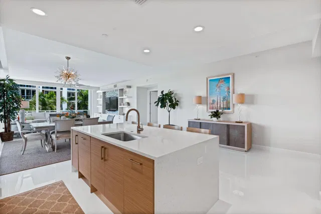 Azure Palm Beach Gardens Unit 301 photo 11