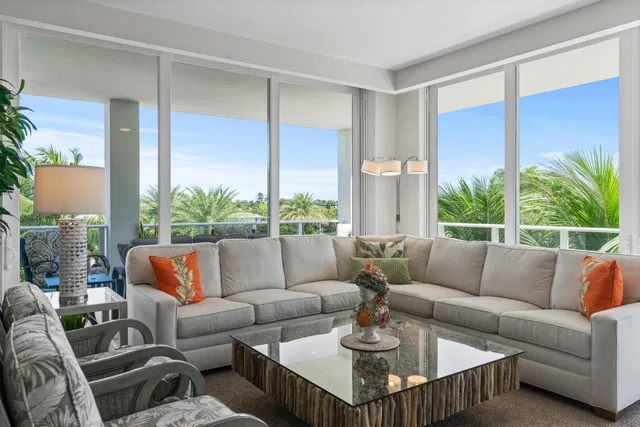 Azure Palm Beach Gardens Unit 301 photo 16