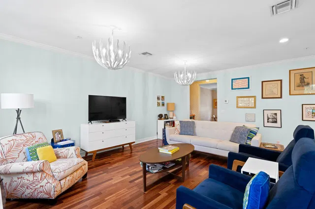 Magnolia Court Residence photo 4