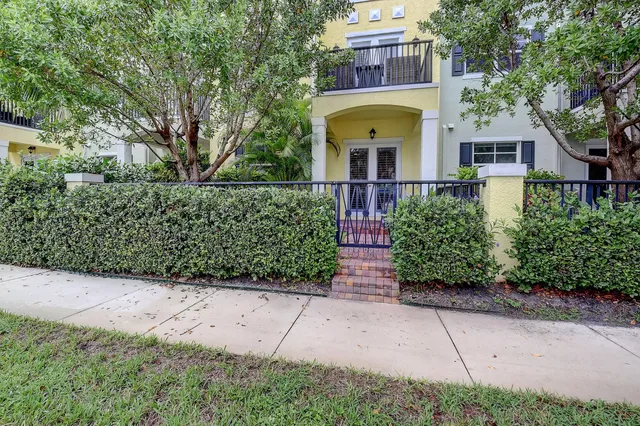 Latitude Delray Unit . photo 2