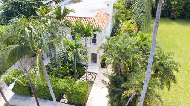 328 Chilean Avenue