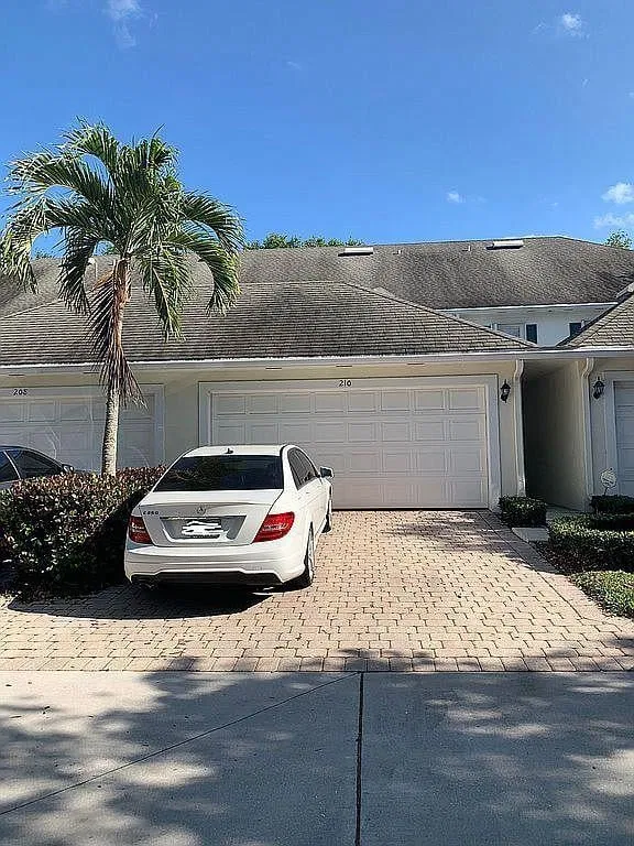 Charleston Court at Abacoa Residence photo 26
