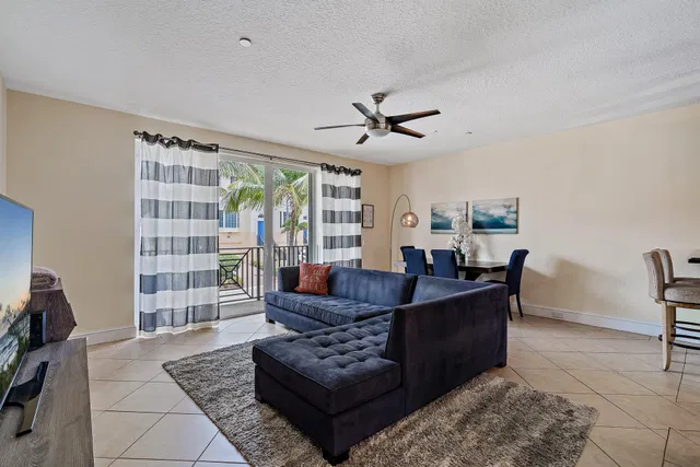 Residence photo 6