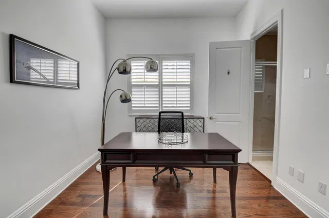 Hamilton Place Unit C photo 9