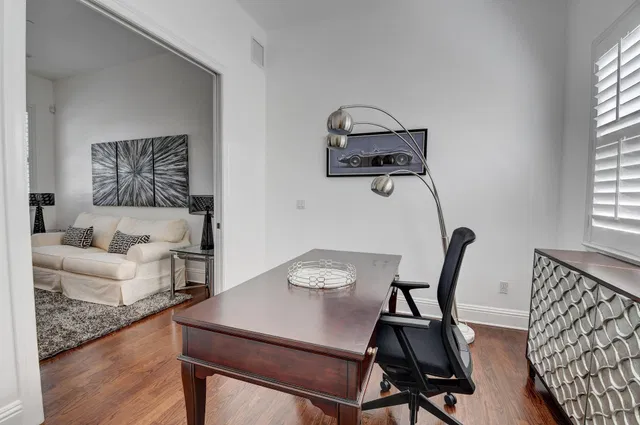 Hamilton Place Unit C photo 10