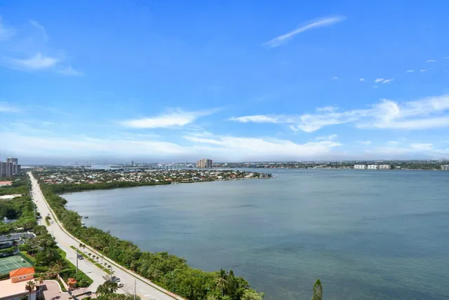 Corniche Singer Island Unit Ph4 photo 3