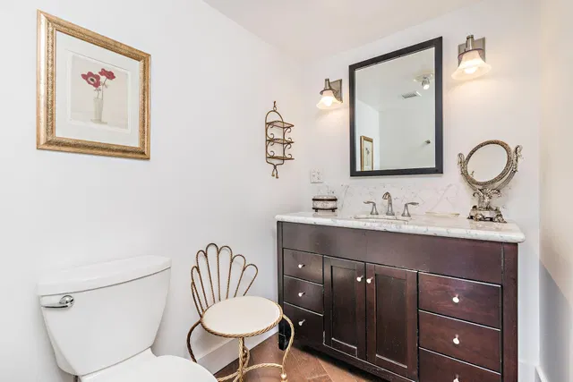 Trianon Unit 902 photo 8
