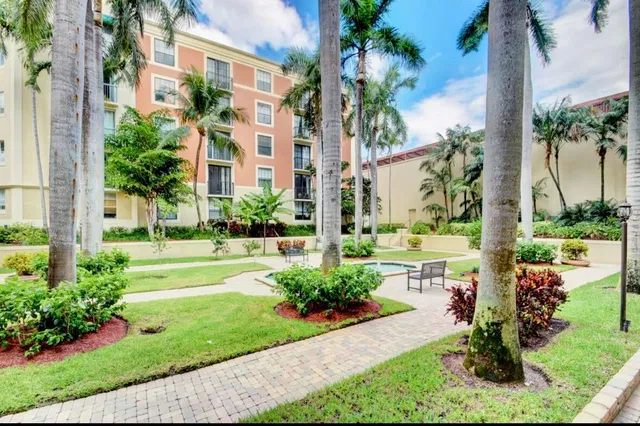 Courtyards in Cityplace Unit 402 photo 38