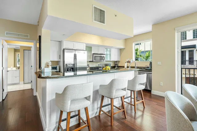 The Astor Unit 206 photo 9