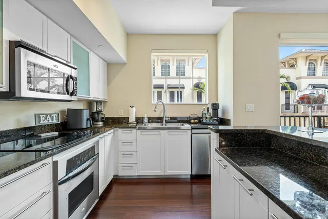 The Astor Unit 206 photo 11