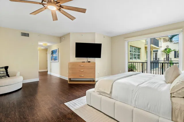 The Astor Unit 206 photo 15