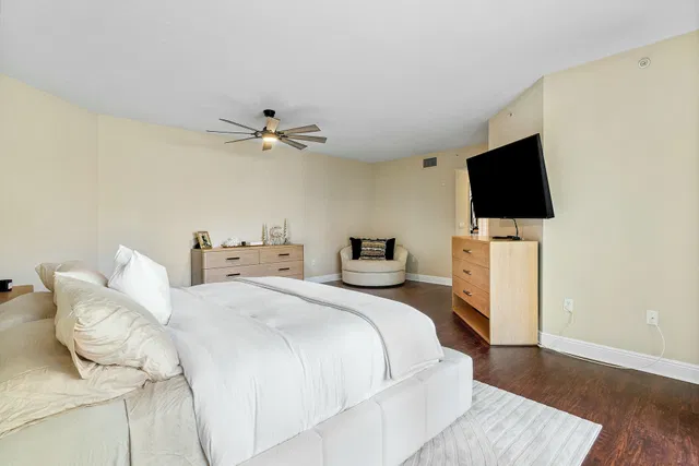 The Astor Unit 206 photo 16