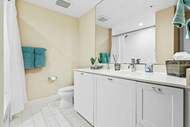 The Astor Unit 206 photo 21