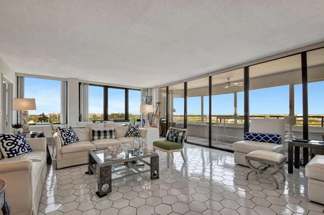 3589 S Ocean Boulevard #707