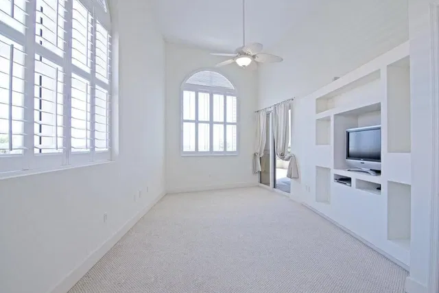 Esplanade Grande Unit 405 photo 14
