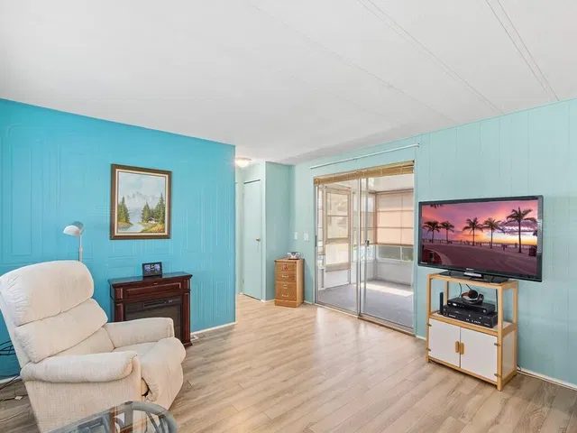Residence photo 15