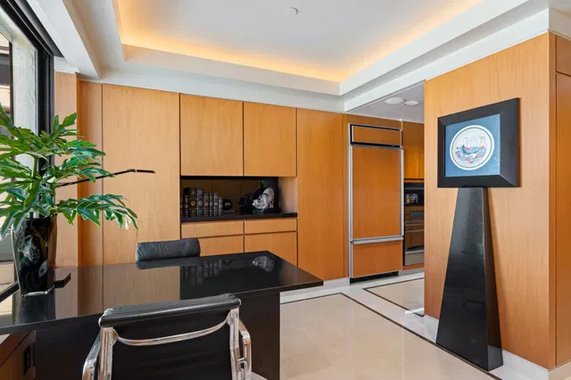 Palm Beach Biltmore Unit 712-E photo 9