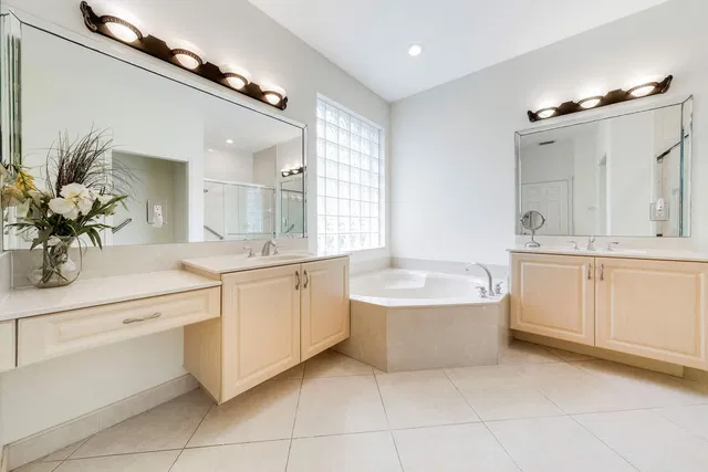 Residence photo 20