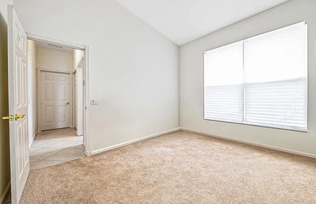 Residence photo 31