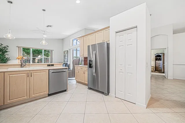 Residence photo 59