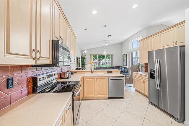 Residence photo 60