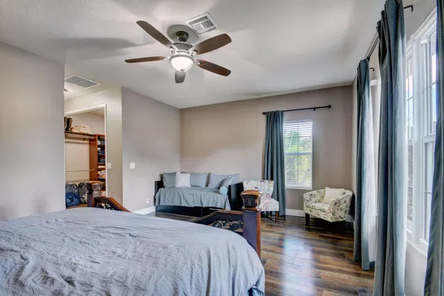 Residence photo 26
