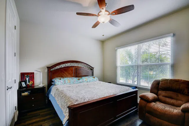 Residence photo 33