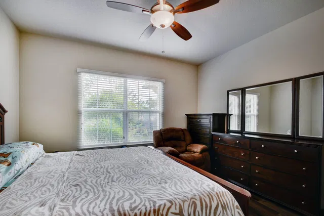 Residence photo 34