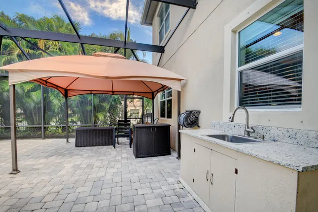 Residence photo 38