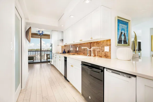 Waterview Towers Unit 706 photo 9