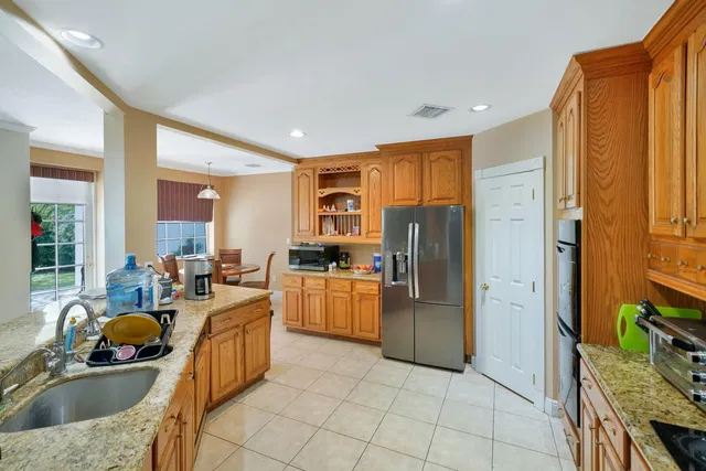 Residence photo 23