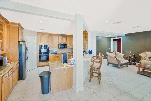  Residence photo 26